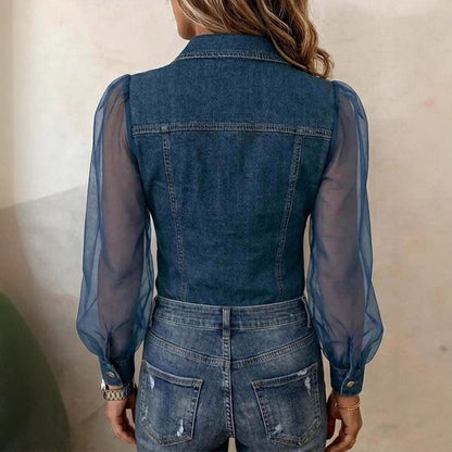 Elegante Denim-Bluse „Marlène“ – Jeanshemd mit transparenten Ärmeln & Patchwork-Design